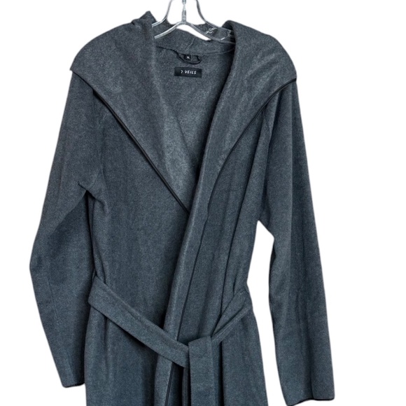 7 Veils Charcoal Gray Micro-Fleece Hooded Floor Length Robe Women's Size XL - Picture 6 of 11